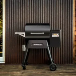 Barbecue à Pellets TRAEGER Ironwood 650 -Napol Barbecues Magasin barbecue a pellets traeger ironwood 650 noir 2
